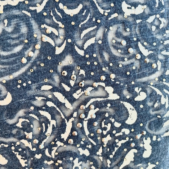 Maurices V-Neck Embellished Graphic Fitted T-Shirt Blue/Silver, Size XS - Picture 6 of 10